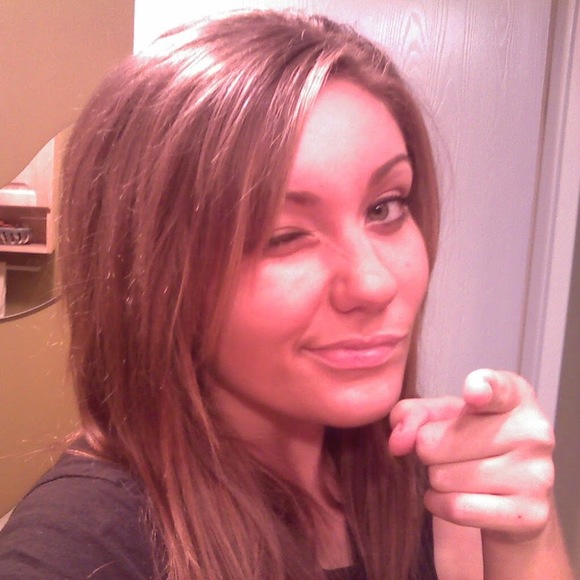 Meet your Posher, Ilona - Picture 1 of 1